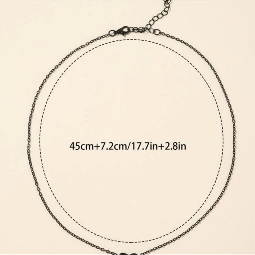 Dainty black heart necklace - Picture 3 of 3